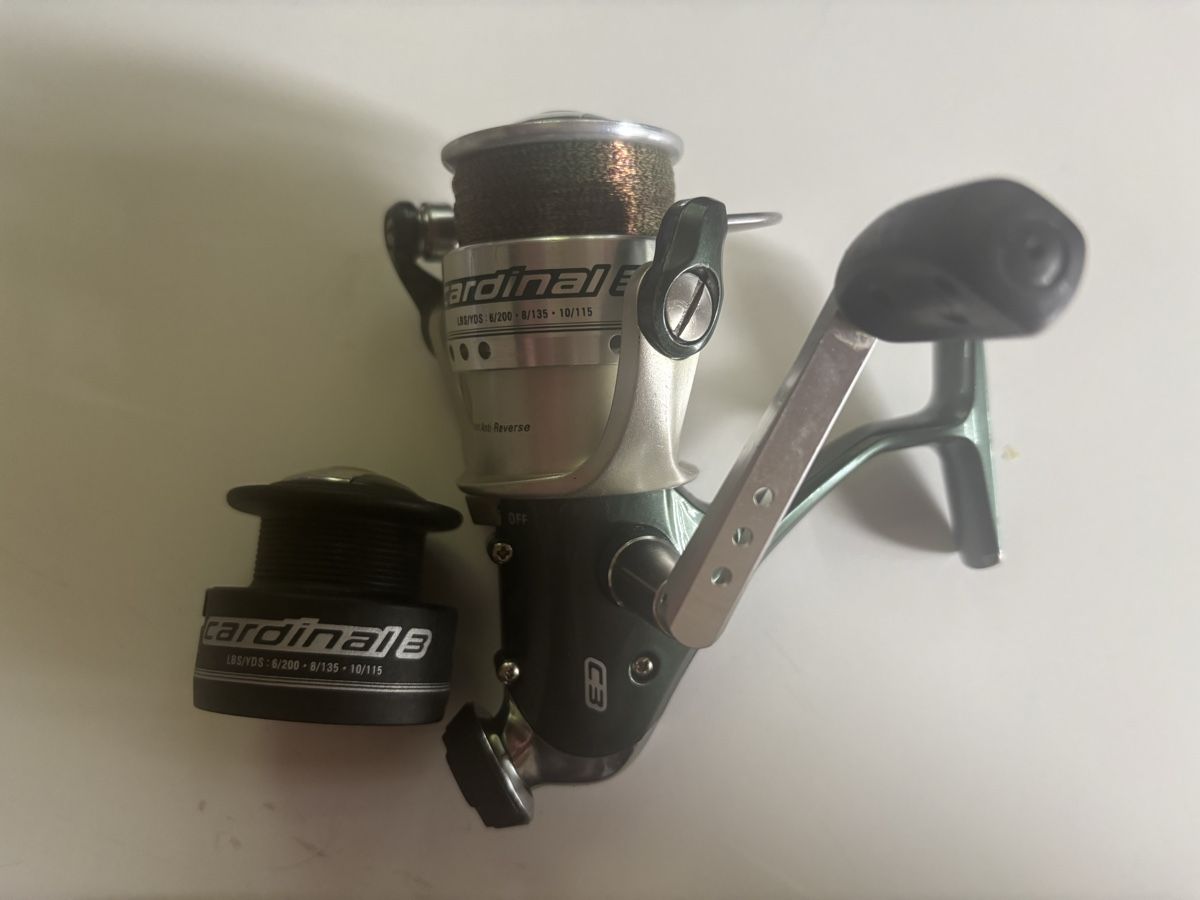 Abu Garcia Tamburi & Mulinelli: ABU GARCIA Cardinal 3 mit Ersatzspule – Usato da Niederbipp venduto da PIKE73