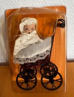 Antike Puppen-Kutsche mit Puppe, OVP