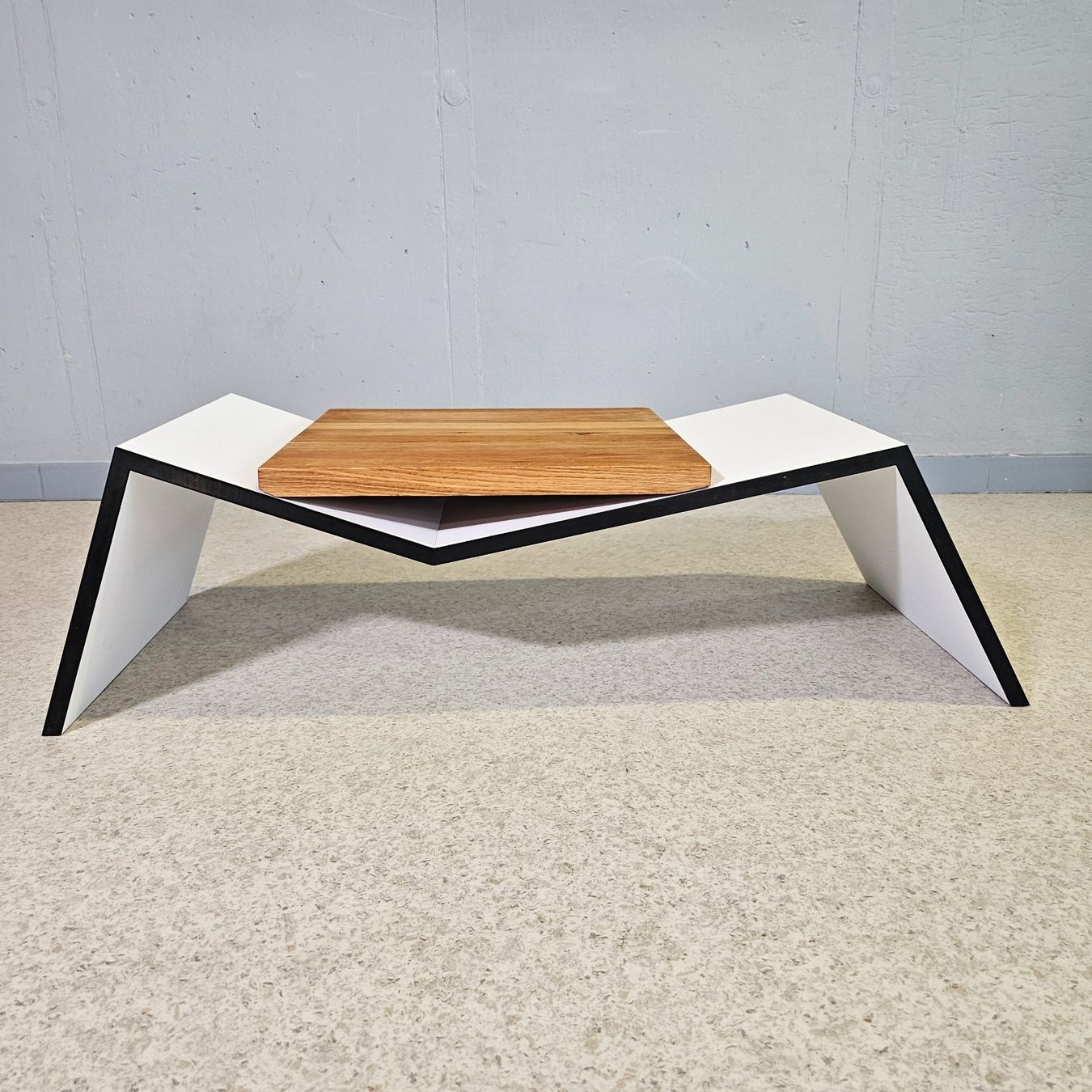 Tavoli: NK Design Couchtisch Coffee-Table Holzfalttechnik Tisch – Usato da Nottwil venduto da Wondewa-Shop 6
