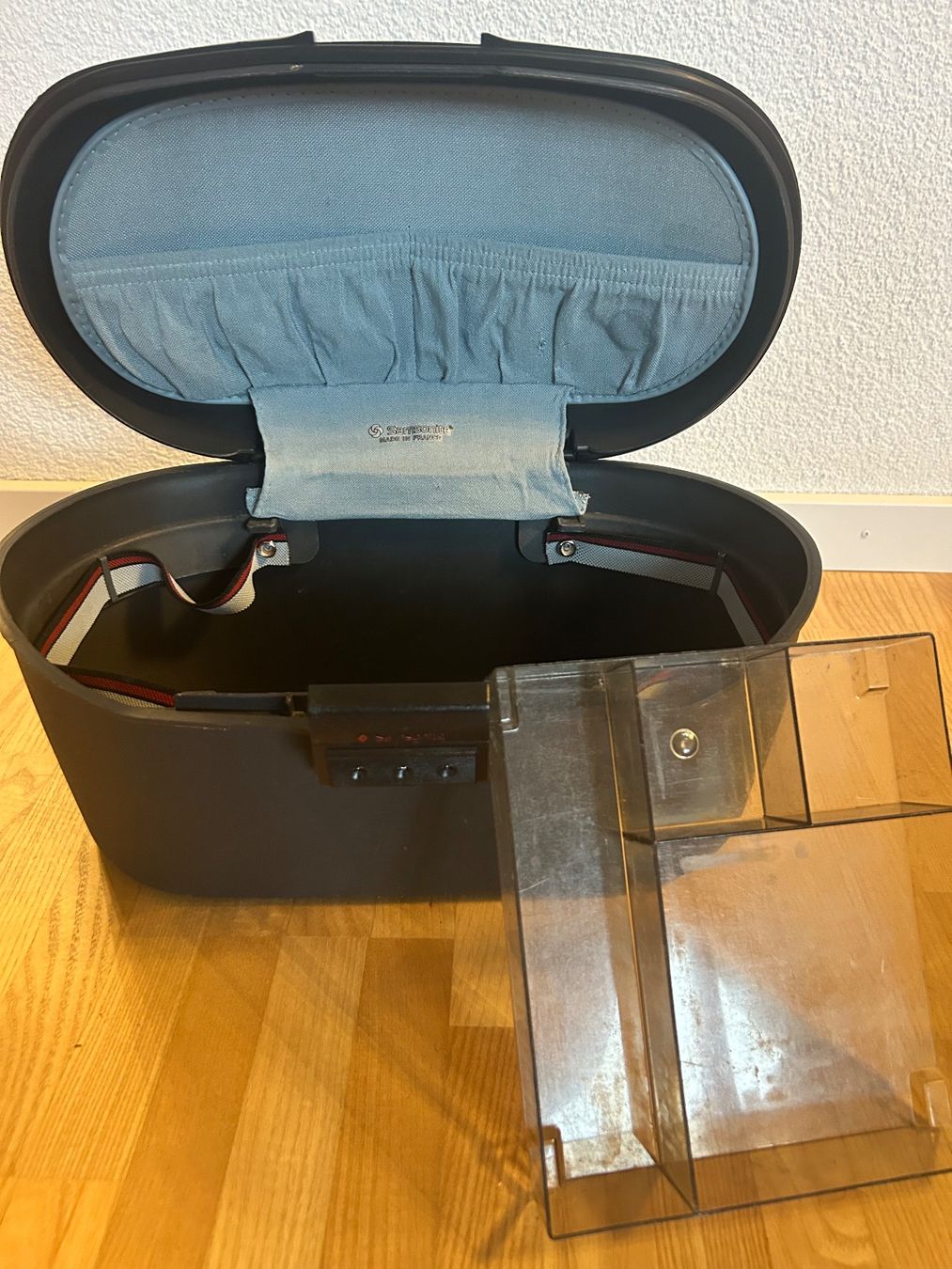 Samsonite Valigie: Samsonite Kosmetikkoffer – Usato da Brüttisellen venduto da ThommyK 1
