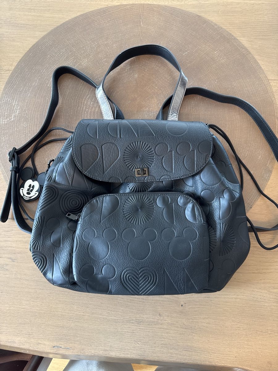 Desigual Zaini: Rucksack Desigual Disney Neu – Nuovo (secondo la descrizione) da Russikon venduto da dam_2wvg