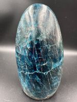 Blauer Apatit Freiform in wunderschönem dunklen Blau, 1.2kg!