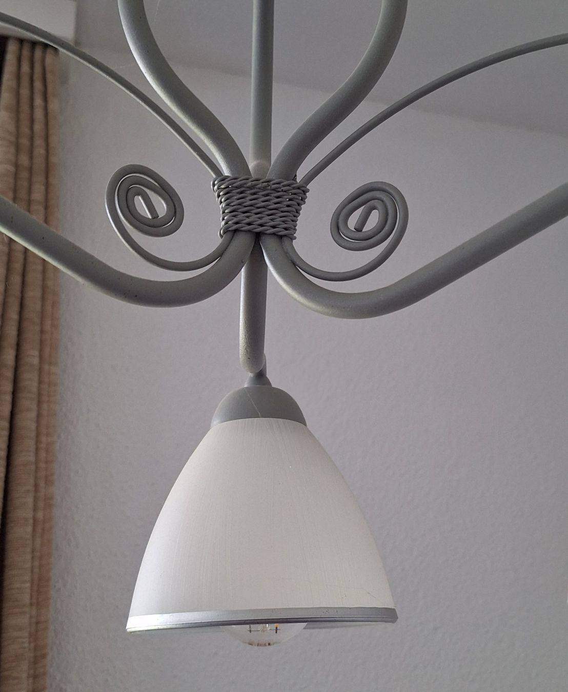 Lampadari & plafoniere: Deckenlampenschirm mit 3 Armen, Metall grau – Usato da Muri AG venduto da Edlerweiss 3