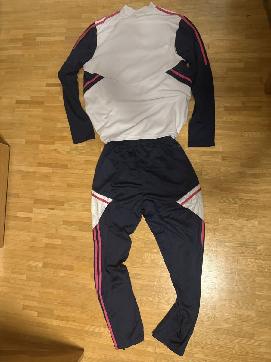 Kleiderpakete: Arsenal Trainingsanzug Grösse L – Gebraucht aus St. Gallen von LeonMatteon1879 1