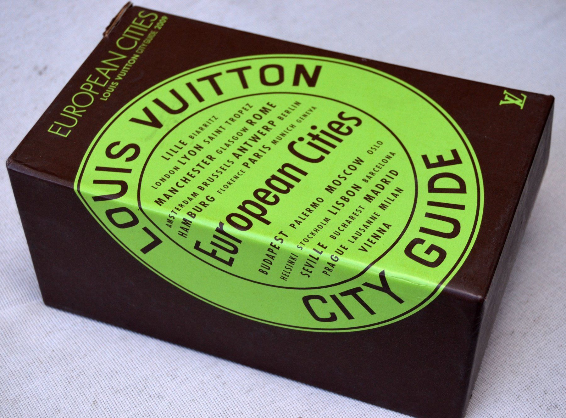 Libri: Louis Vuitton City Guide 2009 – Usato da Collonges venduto da arashee 2