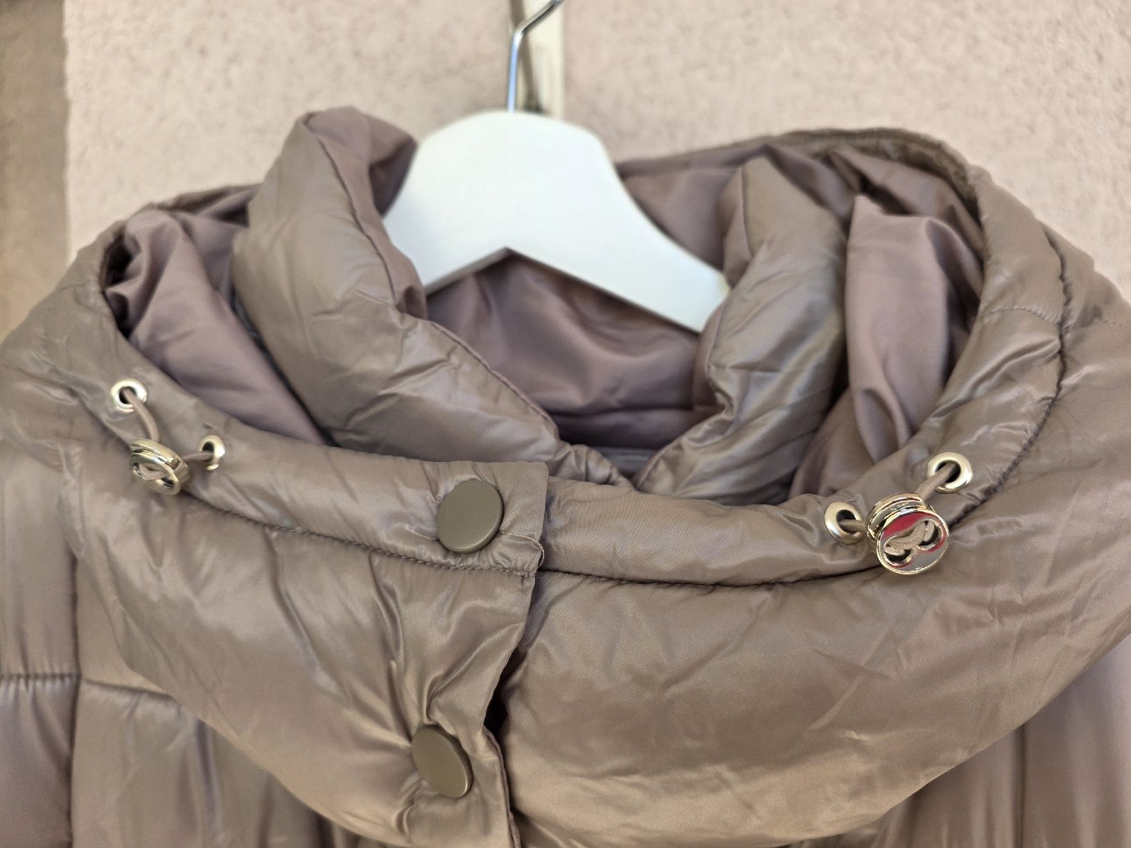 C&A Mäntel: Doudoune beige C&A premium neuve – Neu (gemäss Beschreibung) aus Yverdon-les-Bains von enzine 2