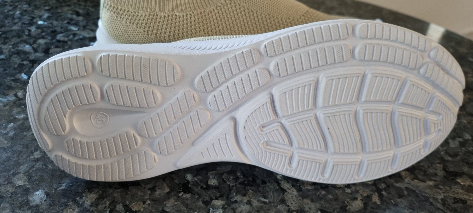 Scarpe da donna: Damenschuhe Sneaker beige Grösse 40 neu – Nuovo (secondo la descrizione) da egliswil venduto da Maggy6 2