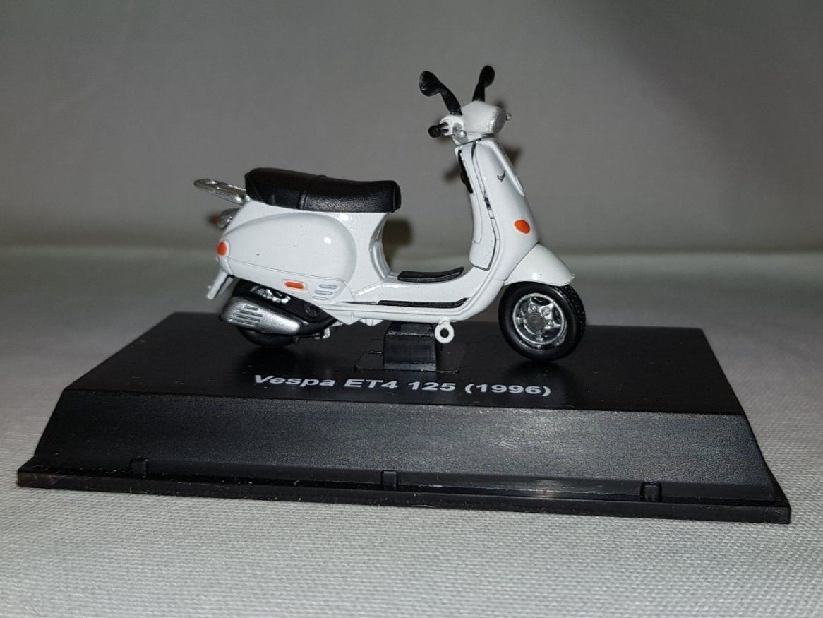 Vespa Modellbausätze & Standmodelle: Modell Vespa 125 (1996) – Gebraucht aus Nottwil von echtMOMO 1