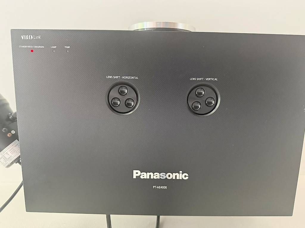 Proiettori: Panasonic PT-AE4000 Full-HD-Heimkinobeamer – Usato da Zürich venduto da jowitte 1