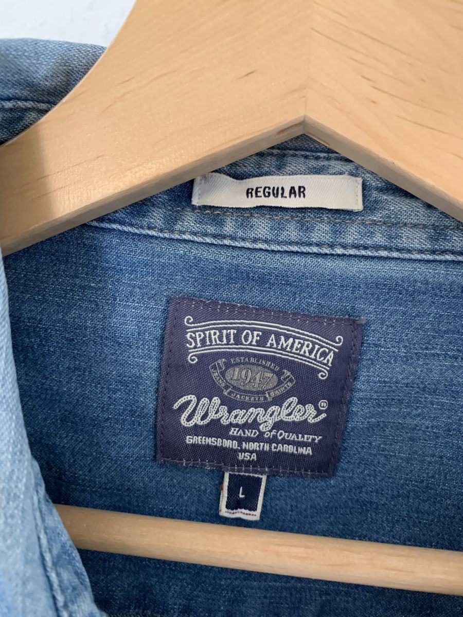 Hemden: Wrangler Denim Shirt – Gebraucht aus Zürich von MerlinLev 2