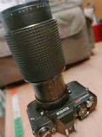 Konica T4 Autoreflex Kamera mit Tasche und Zubehör