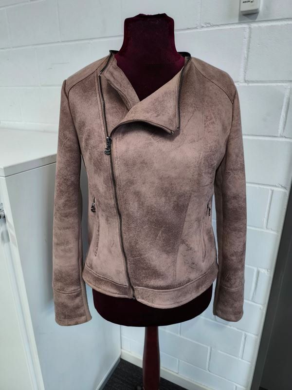 Desigual Giacche: DESIGUAL Jacke – Usato da Rüti ZH venduto da Restwert_Rueti_ZH