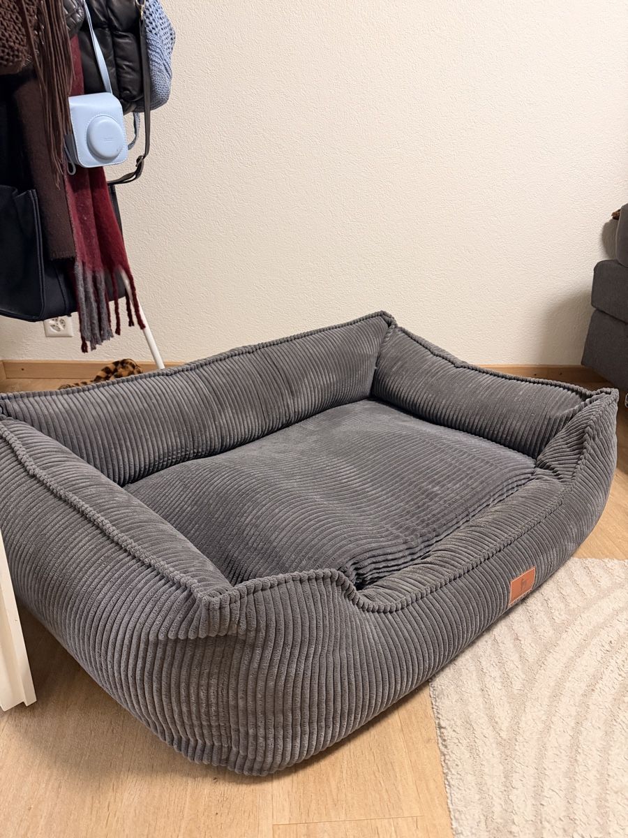 Cucce & Letti: XXL Knuffelwuff Hundebett – Usato da Vitznau venduto da Alina.lnd 1