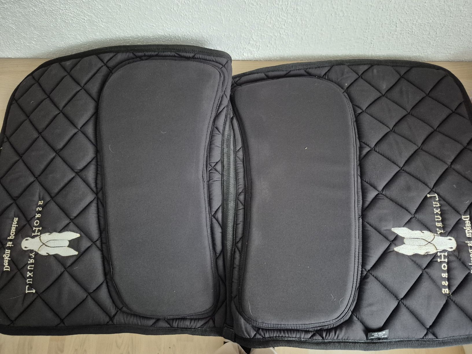 Selle & Accessori: Sattelunterlage – Nuovo (secondo la descrizione) da Nesselnbach venduto da mil_q9pn 1