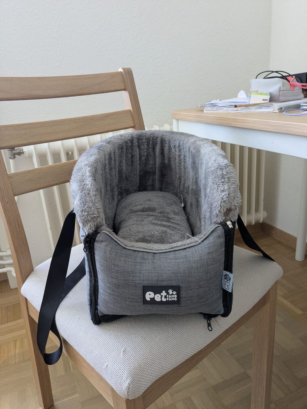 Cucce & Letti: Siège auto pour petit chien ou chat – Gris – Usato da Genève venduto da eti_w768 1