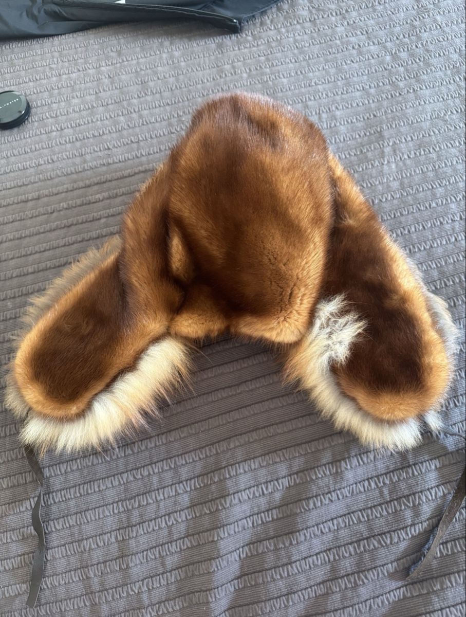 Chapeaux, bonnets & casquettes: Brown fur hat – Neuf (Voir description) à Genolier par tan_rd6s 5