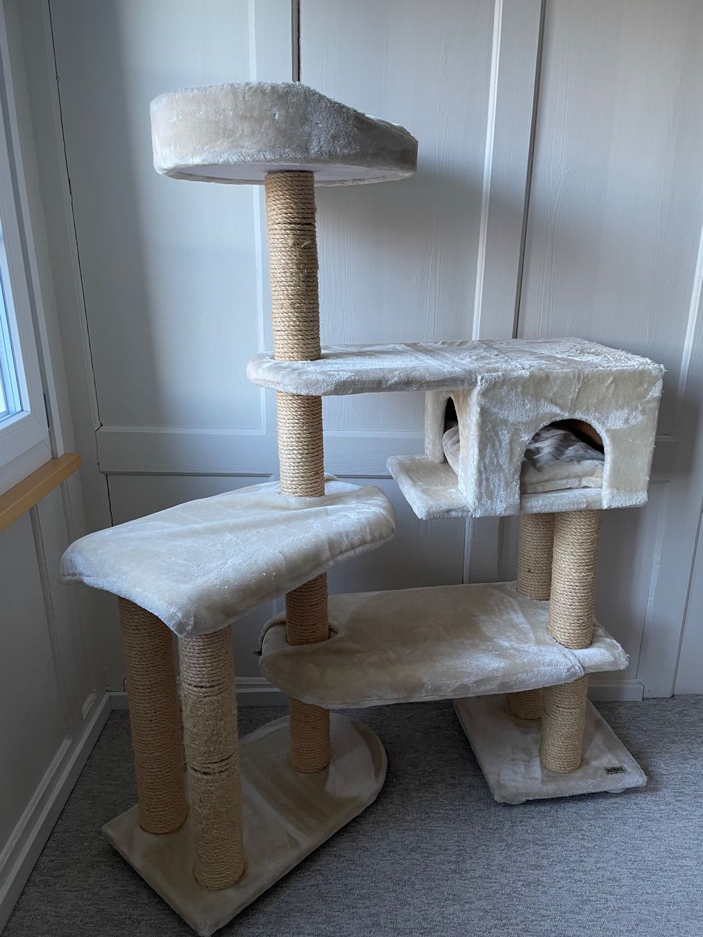 Tiragraffi: Kratzbaum für Katze, beige – Usato da Speicher venduto da boaserra