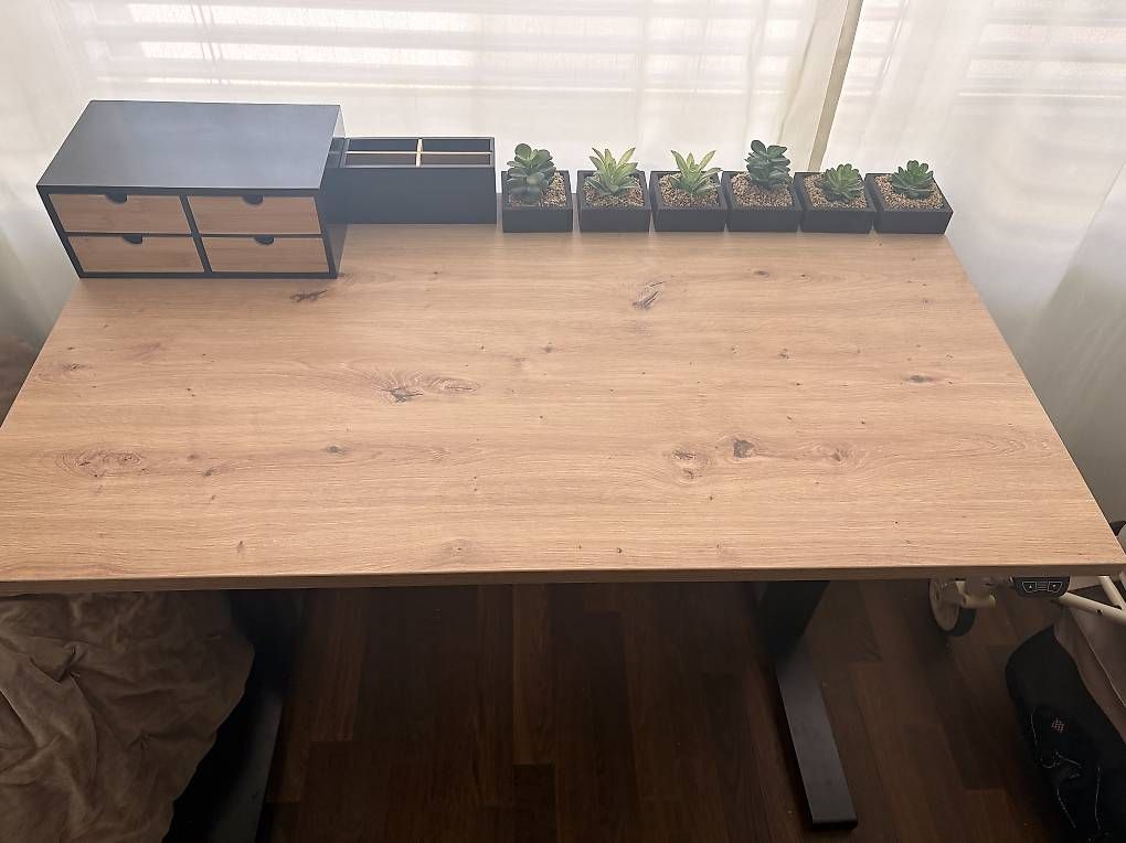 Scrivanie: Modernes Homeoffice-/Deko-Set in Holzoptik – Usato da Stäfa venduto da den_5qnz 1