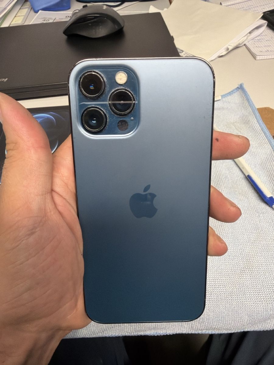 Apple Telefoni cellulari / Smartphones: iPhone 12 Pro Max 256 GB – Nuovo (secondo la descrizione) da Neuhausen am Rheinfall venduto da Golf-GTI 8