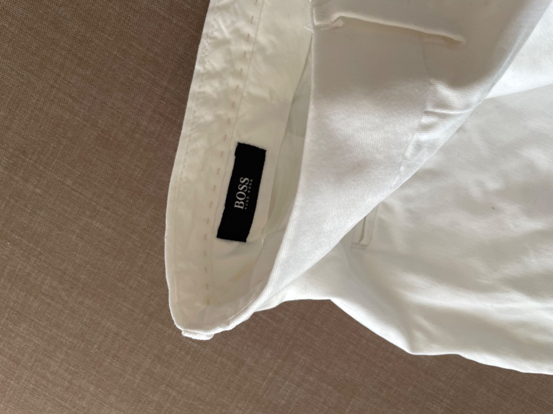 Hugo Boss Pantaloni: Boss Sommerhose weiss 46 – Usato da Au ZH venduto da swissmatchpoint 3