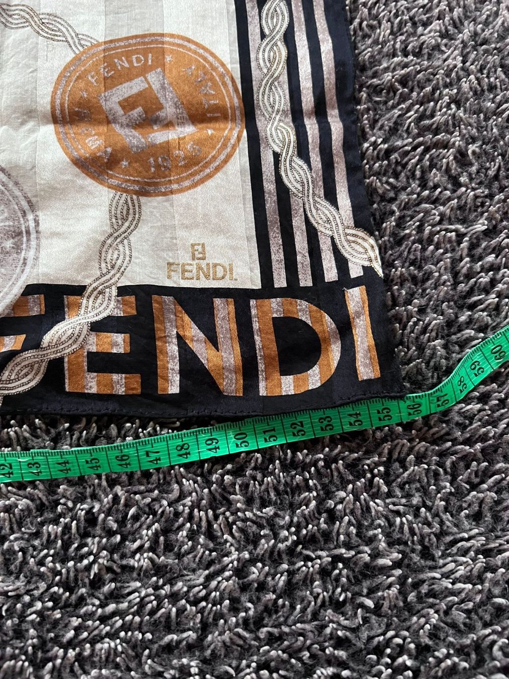 Fendi Foulard & Sciarpe: Fendi Vintage Tuch Roma 1925 – Usato da Winterthur venduto da Dejv 3
