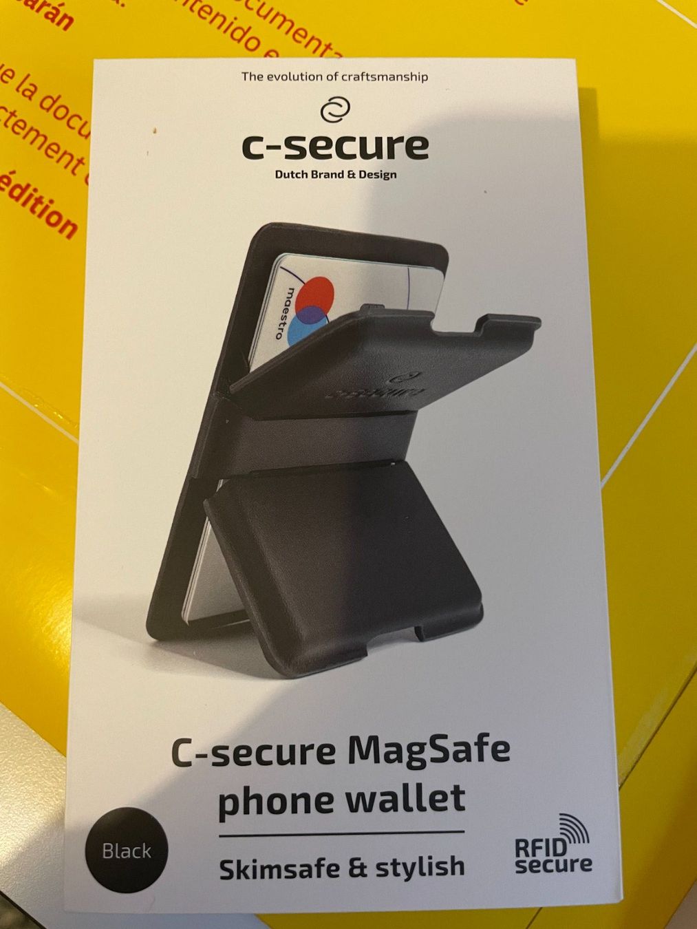 Portafogli: C-secure MagSafe Phone Wallet Schwarz RFID Secure – Nuovo e nell'imballaggio originale da Zug venduto da Cry71