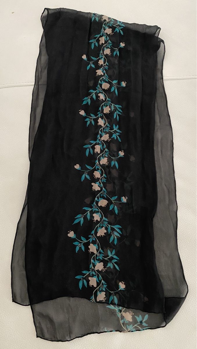 Foulard & Sciarpe: Seiden Schal 🌸 – Usato da Opfikon venduto da Luis144 1