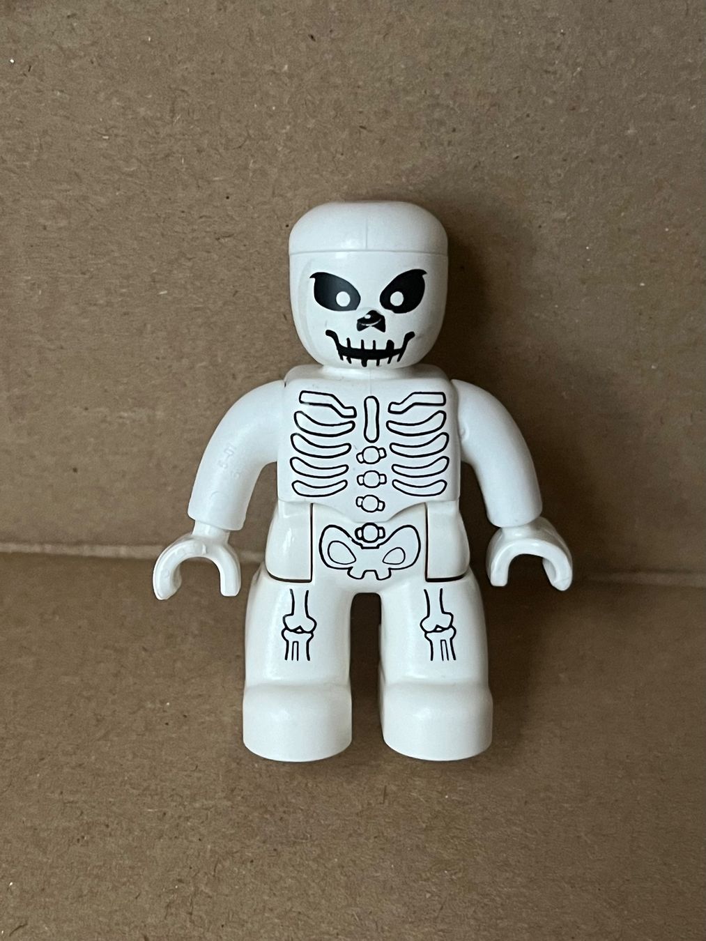 Jouets: Lego Duplo Figur Skelett – D'occasion à Ostermundigen par bibi511