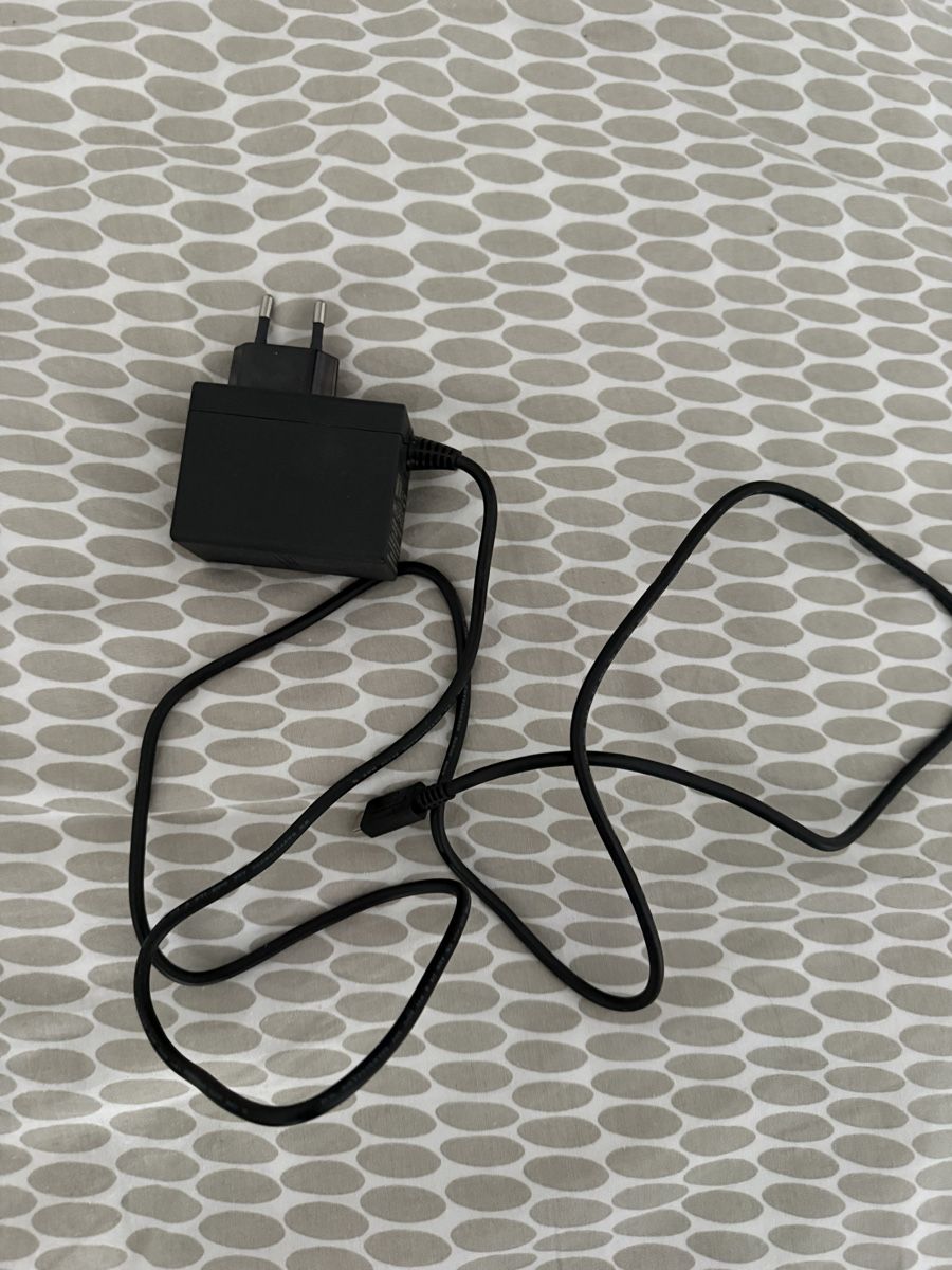 Nintendo Console: Nintendo Switch OLED - Ladegerät - Weiss - Top Zustand – Nuovo (secondo la descrizione) da Biel/Bienne venduto da mar_hkt8 2