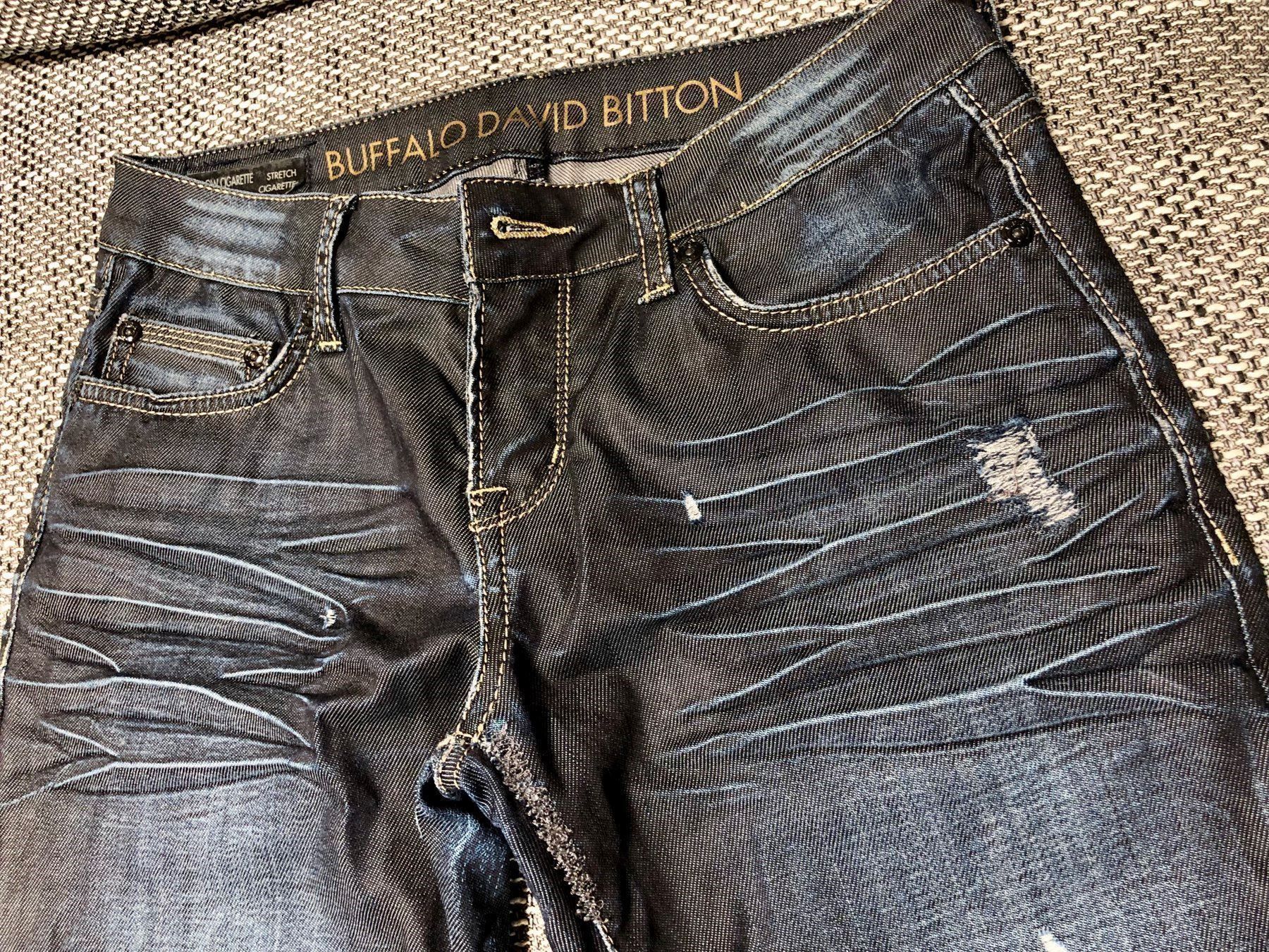 Jeans: spezielle Jeans von Buffalo David Bitton – Gebraucht aus Gommiswald von Aloha.Spirit 9
