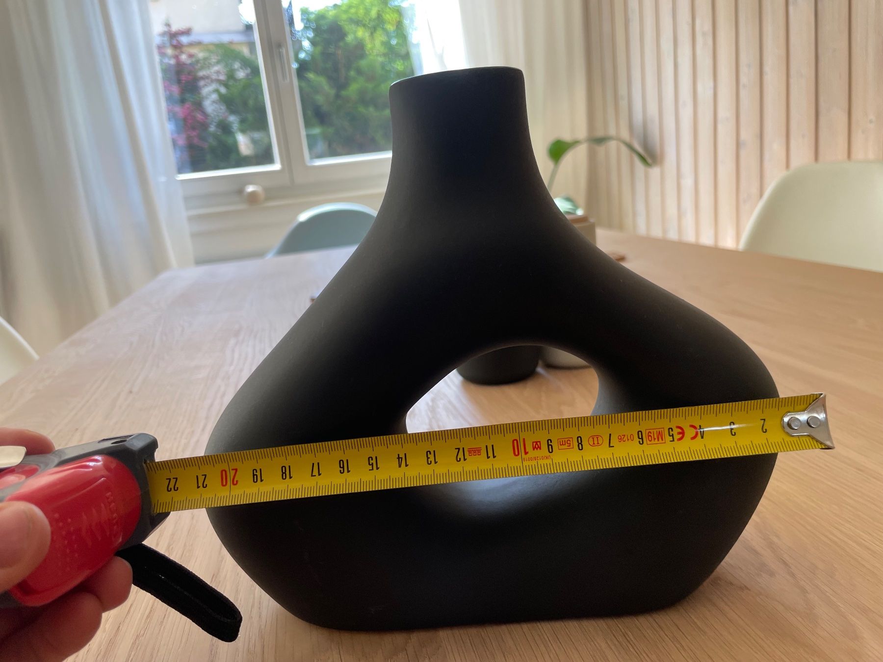 H&M Vasi & Recipienti: Steingut Vase H&M, dunkelgrau – Usato da Zürich venduto da koa_lou 3