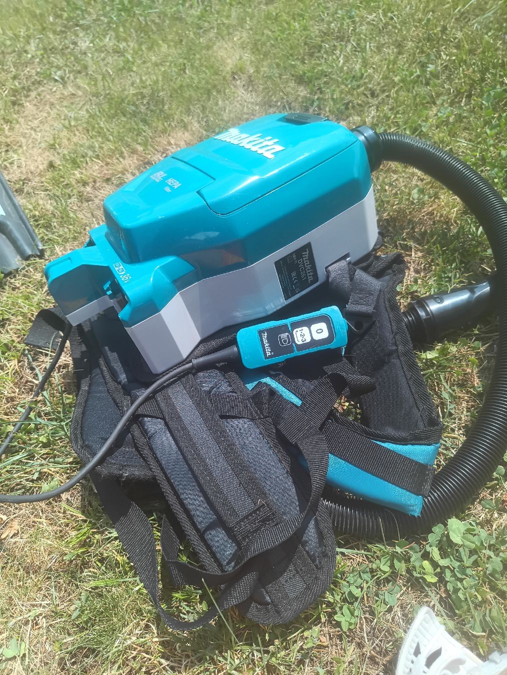 Makita Aspirateurs & Accessoires: Makita dvc261 36v staubsauger – D'occasion à Wädenswil par Mistamovie72