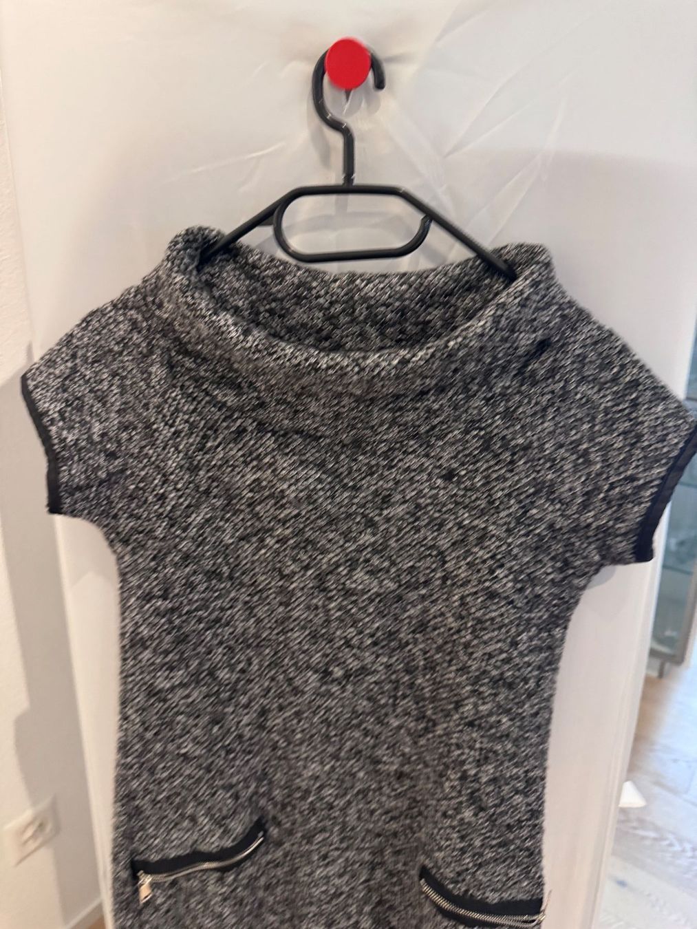 Vestiti: Strickkleid von APRICOT – Usato da Winterthur venduto da jen_w6kc 2