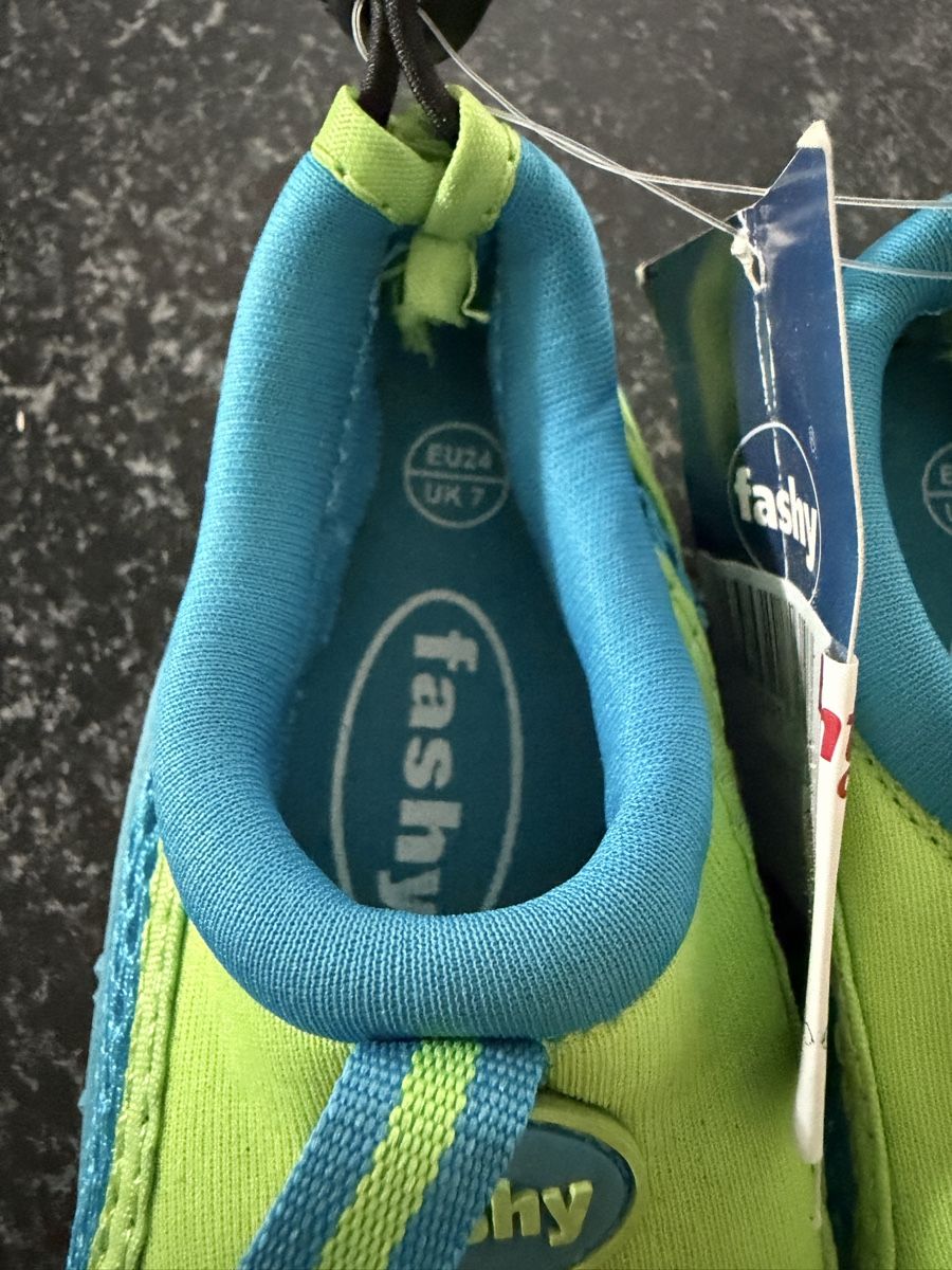 Chaussures hommes: Badeschuhe 24 NEU – Neuf (Voir description) à Schlieren par Lanzer6 1
