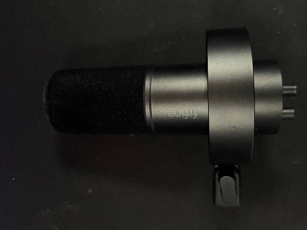 Microphones: FIFINE K688  Microphone dynamique XLR – D'occasion à St-Aubin-Sauges par dow_g6cc 1