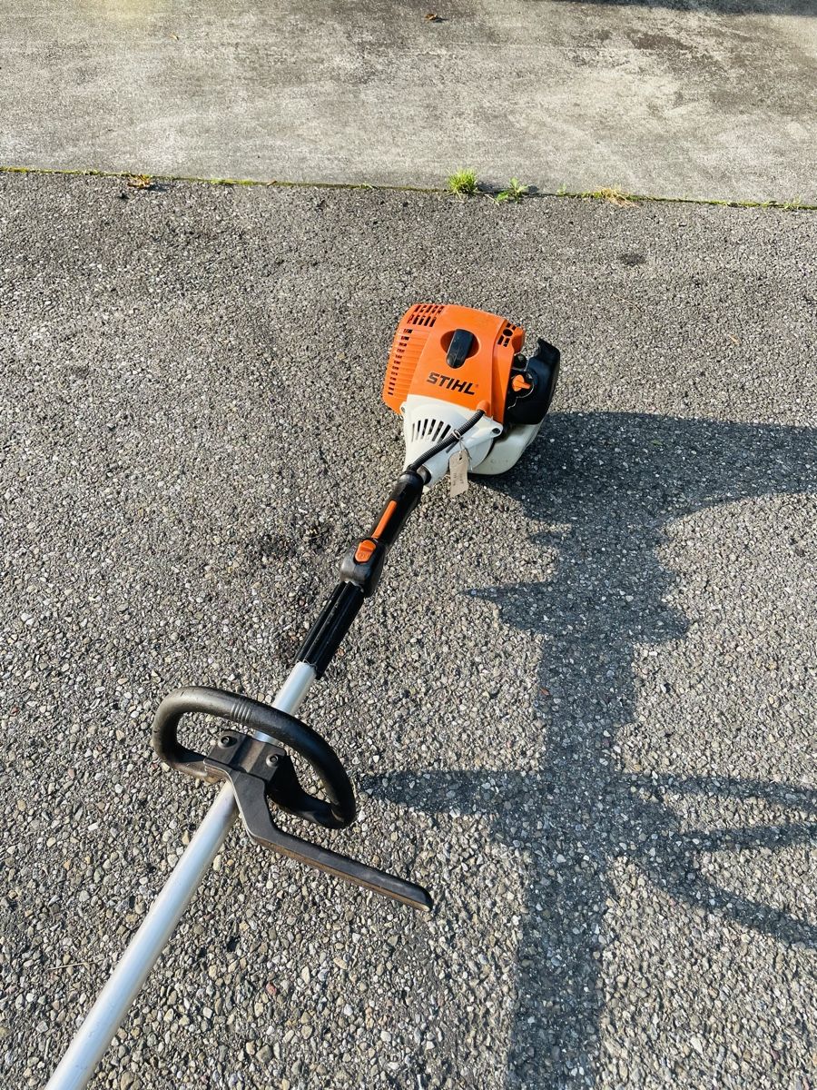 Stihl Tutti gli attrezzi: Rasentrimmer Stihl KM 100 – Usato da Würenlos venduto da Shop_Shop 1