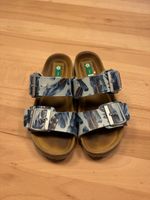 Gr34 👟 Kindersandalen / Pantoletten mit Federmuster