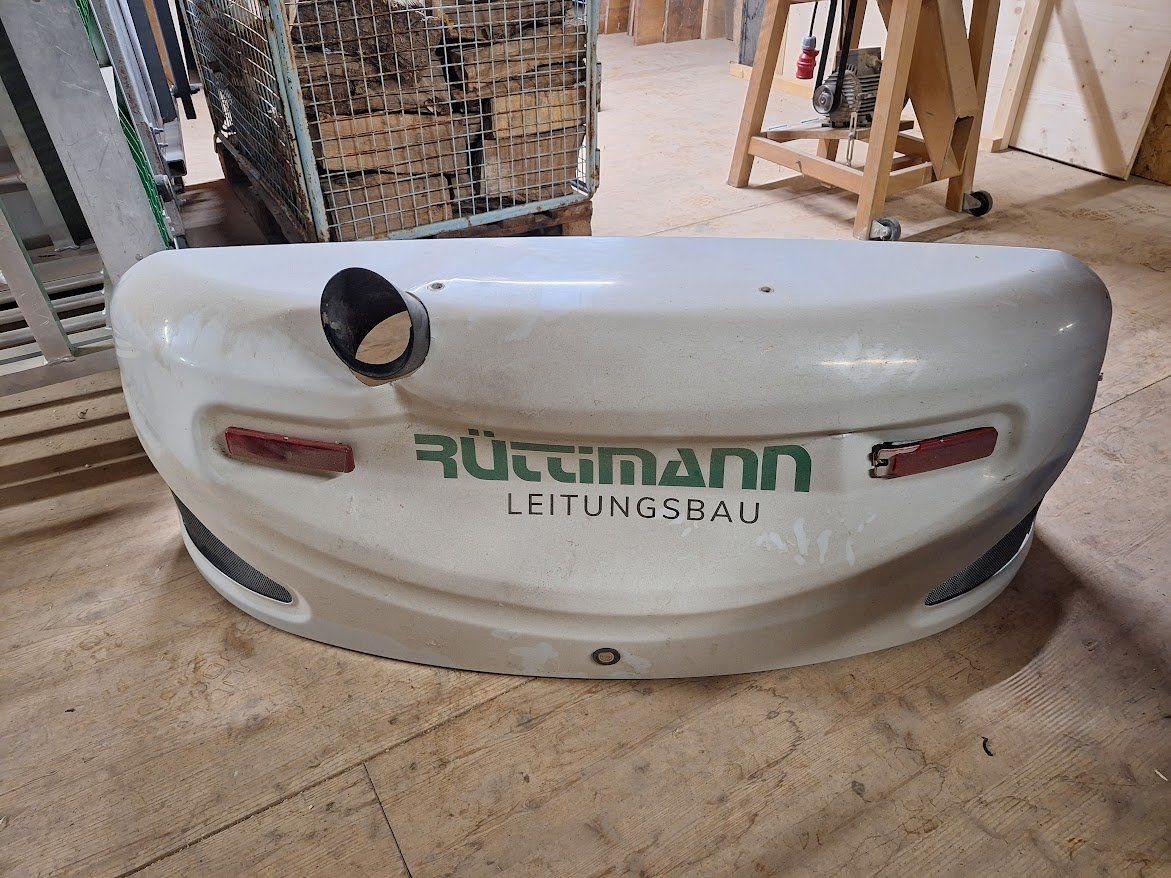 Takeuchi Escavatori: Takeuchi Motorhaube – Usato da Ballwil venduto da bohrmeister 1