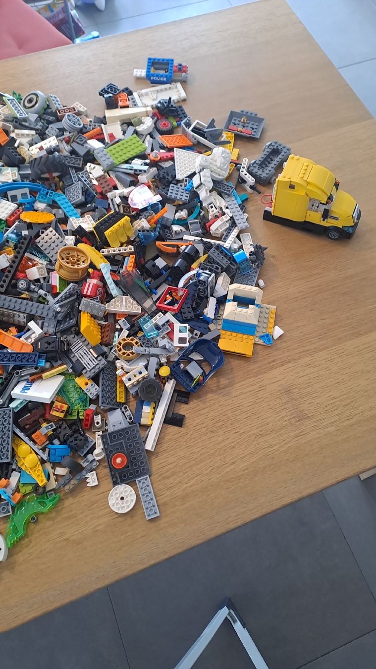 Lego Jeux de construction: 6 kg de lego en vrac – D'occasion à Lausanne par Jade777 1