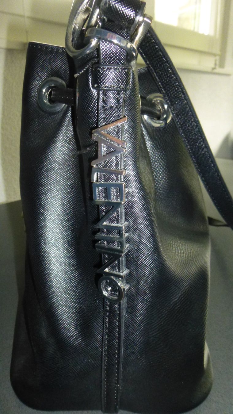 Taschen für Damen: Schwarze Handtasche Beuteltasche Schultertasche Kunstlede... – Gebraucht aus Triengen von misterpicknicker 1