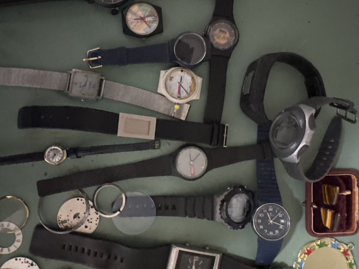 Orologi: Lot de montres diverses et accessoires état variable – Difettoso da La Chaux-de-Fonds venduto da lida2005 6