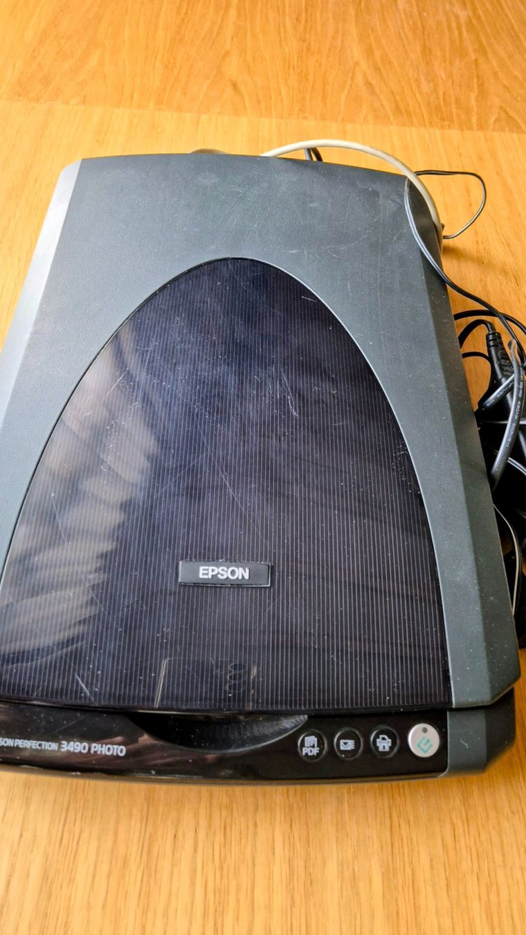 Epson Scanner: Scanner Epson Perfection 3490. Prix à discuter. – Gebraucht aus La Chaux-de-Fonds von danydeneuch 2