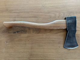 Axt mit Holzgriff guter Zustand 1388g