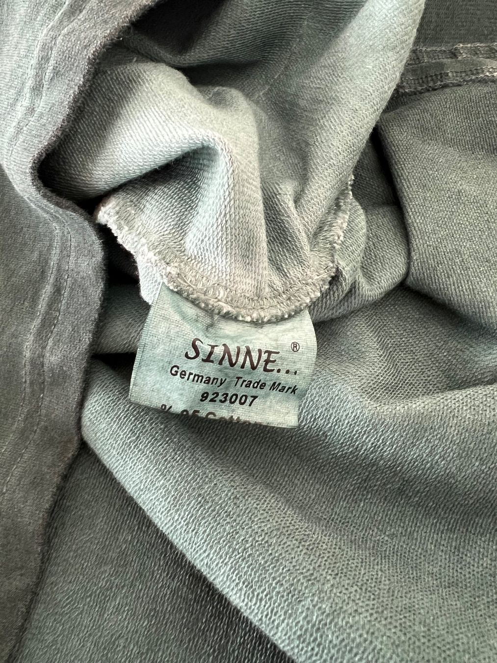 Pullover & Sweatshirts: Sinne Design Pullover grün Gr. 3 (44) – Gebraucht aus Ebmatingen von Mistelu 5