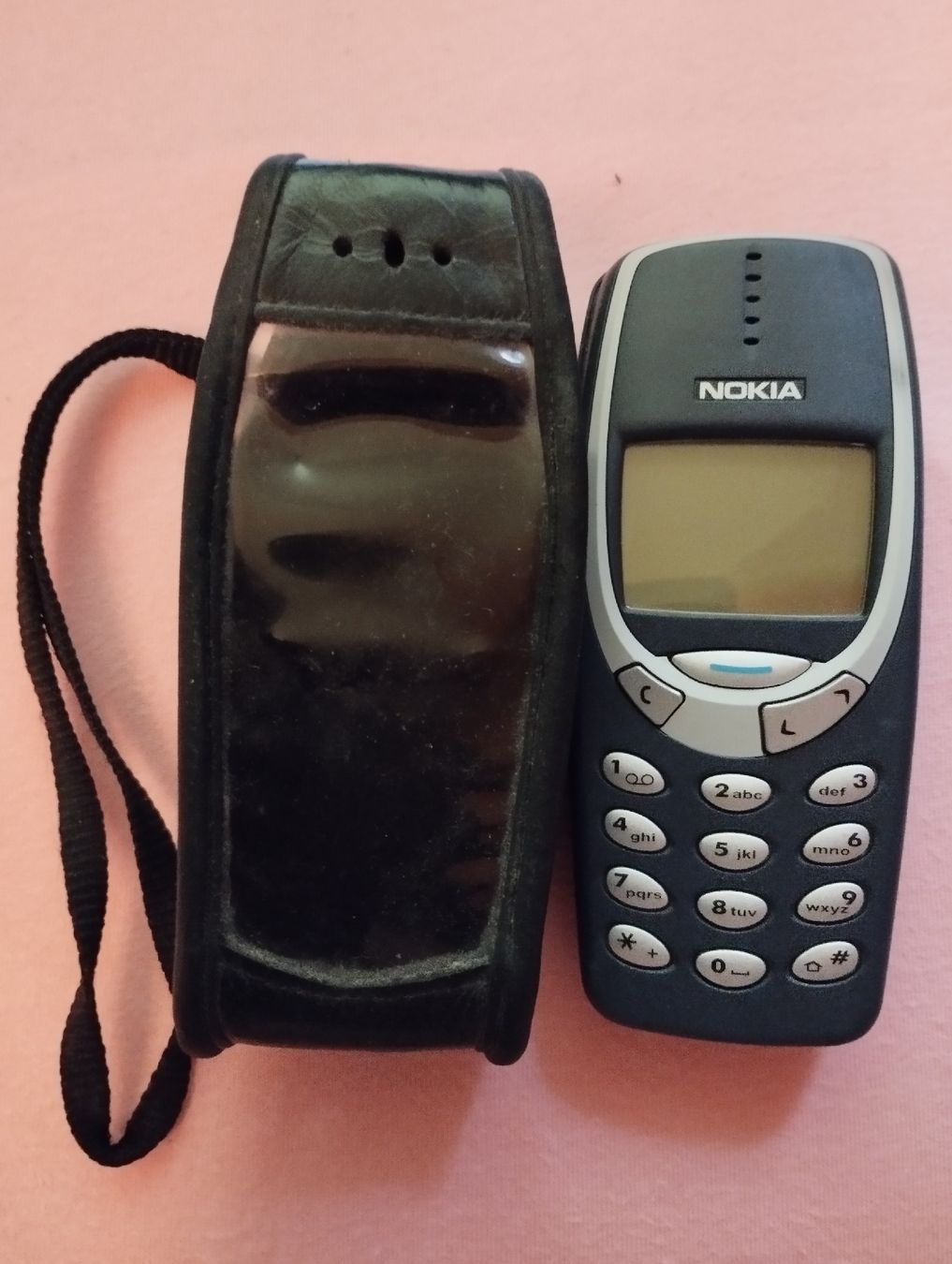 Nokia Telefoni cellulari / Smartphones: Nokia mit Tasche, ein Klassiker – Usato da Ostermundigen venduto da Dinge1 5