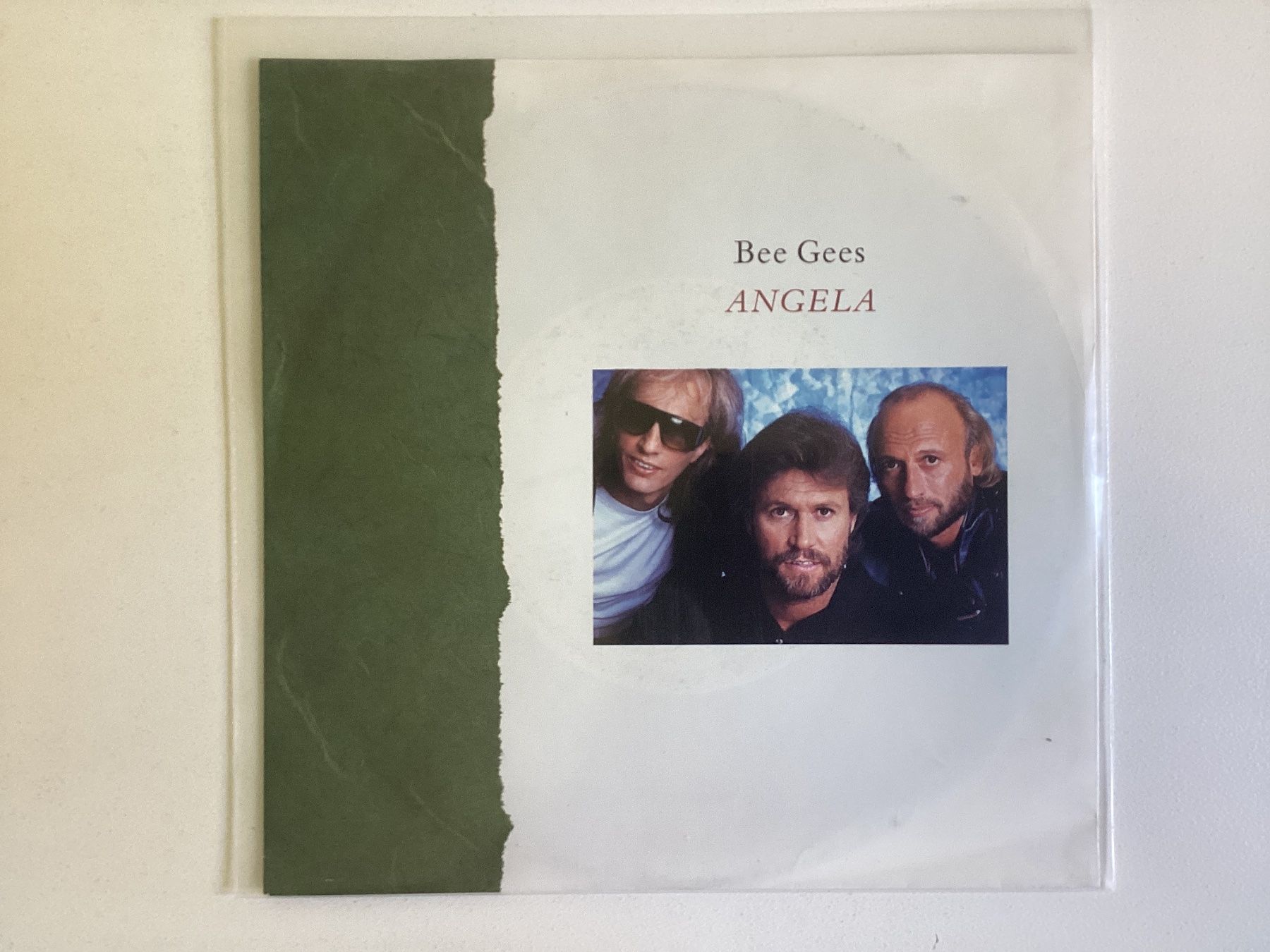 Dischi in vinile: Bee Gees Single - Angela / You Win Again – Usato da Gutenswil venduto da Hamzian