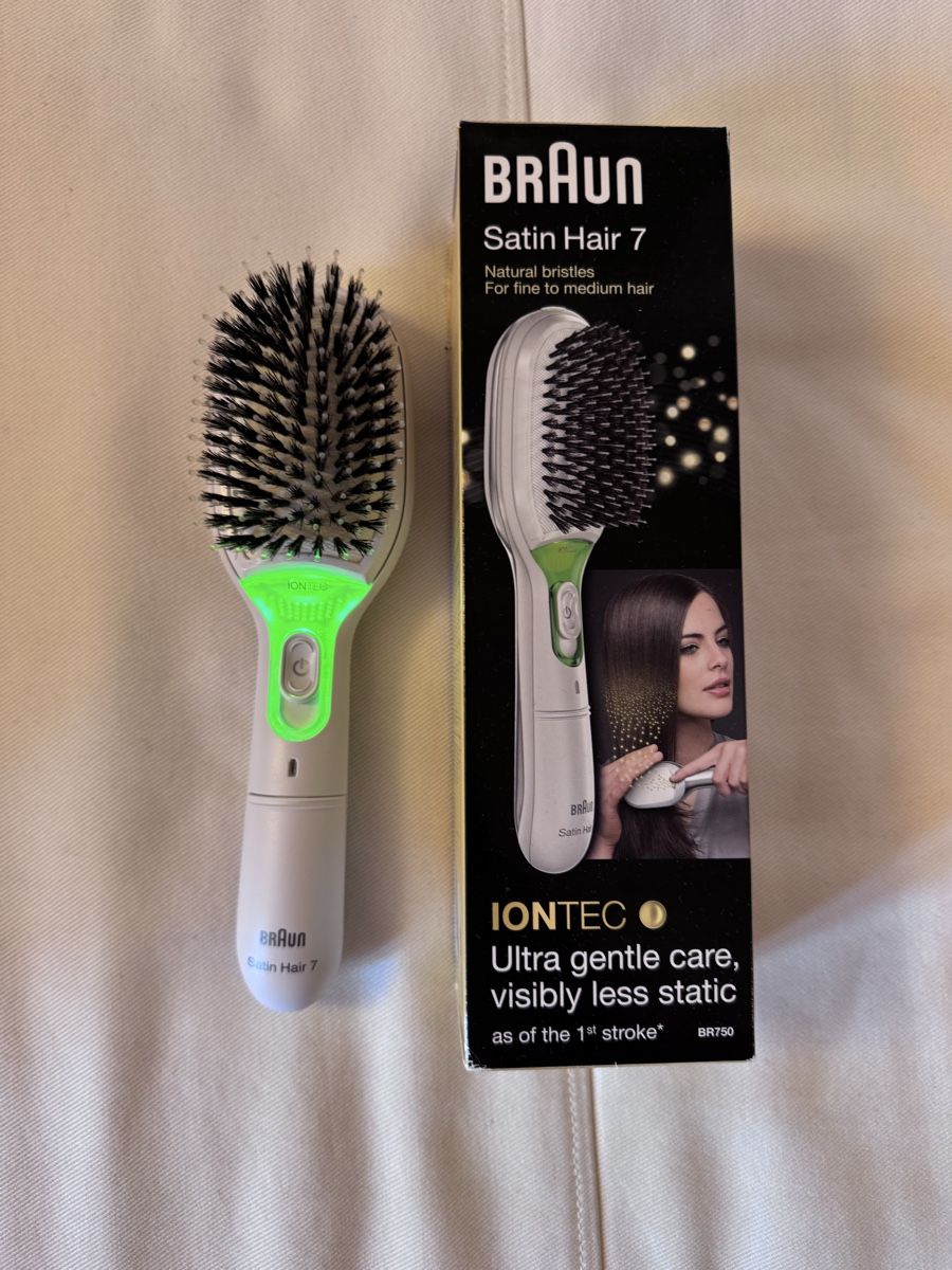 Altro per la cura dei capelli: Haarbürste mit ionen – Usato da Mühlau venduto da Anna0137