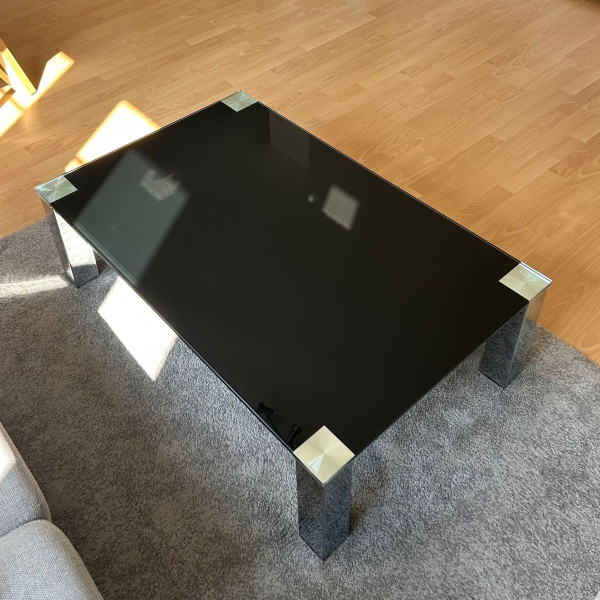 Livique Tavoli: Table basse design en verre noir et chrome – Usato da Biel/Bienne venduto da granitod