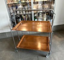 +  SeRvieRwAgen  +          DINETT