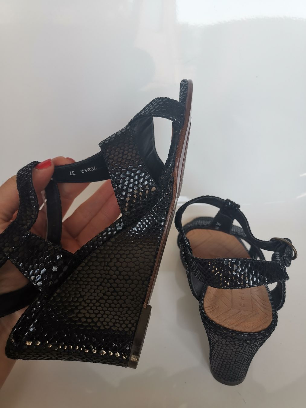 Chie Mihara Chaussures femmes: Chie Mihara Keilsandale  – D'occasion à Uerikon par pink_flamingo 5